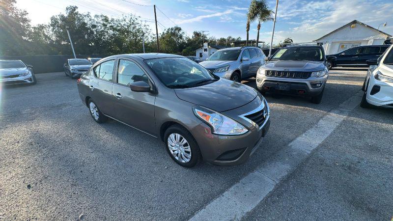 2016 Nissan Versa 1.6 SV
