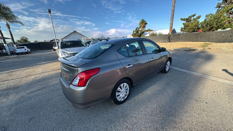2016 Nissan Versa 1.6 SV