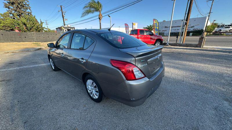 2016 Nissan Versa 1.6 SV