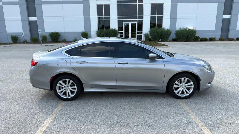 2017 Chrysler 200 Limited Platinum