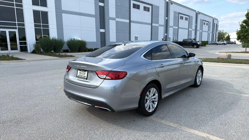 2017 Chrysler 200 Limited Platinum
