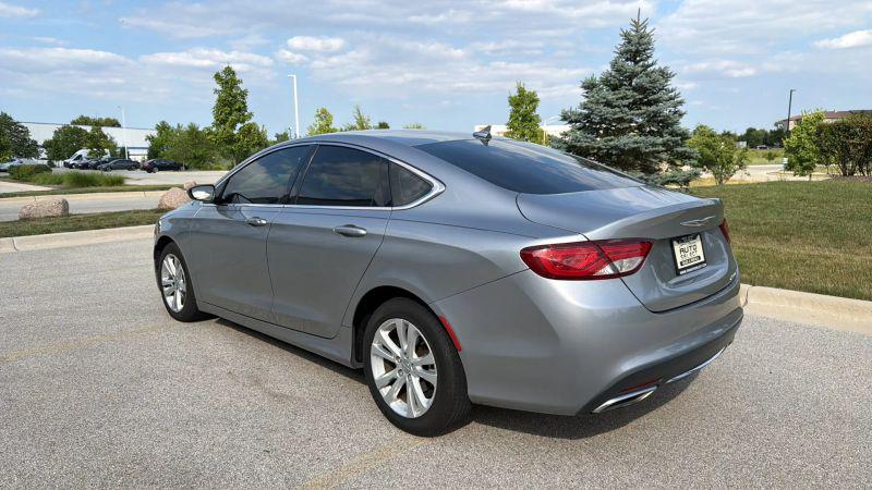 2017 Chrysler 200 Limited Platinum