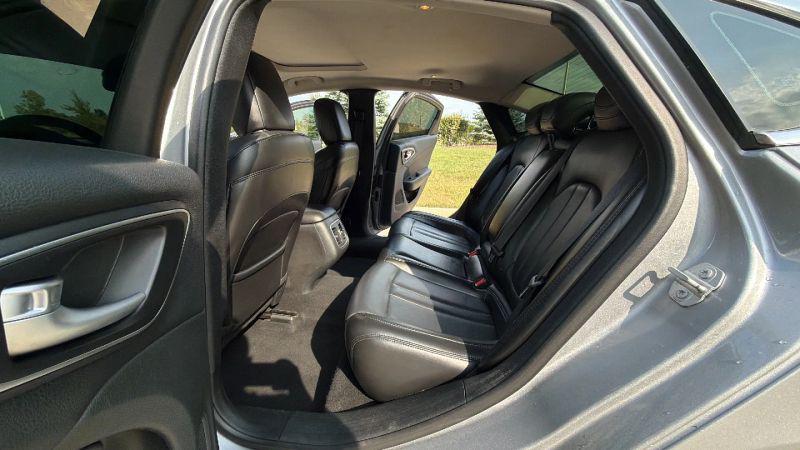 2017 Chrysler 200 Limited Platinum