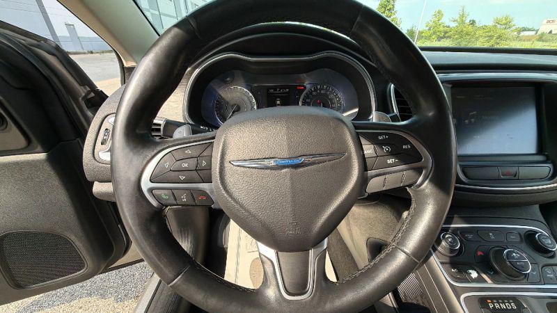 2017 Chrysler 200 Limited Platinum