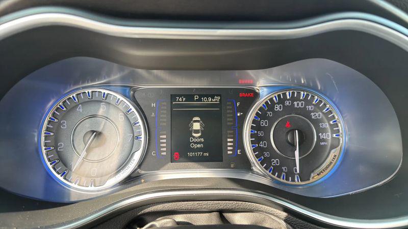2017 Chrysler 200 Limited Platinum