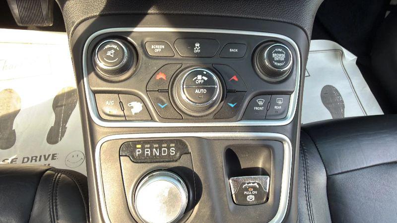 2017 Chrysler 200 Limited Platinum