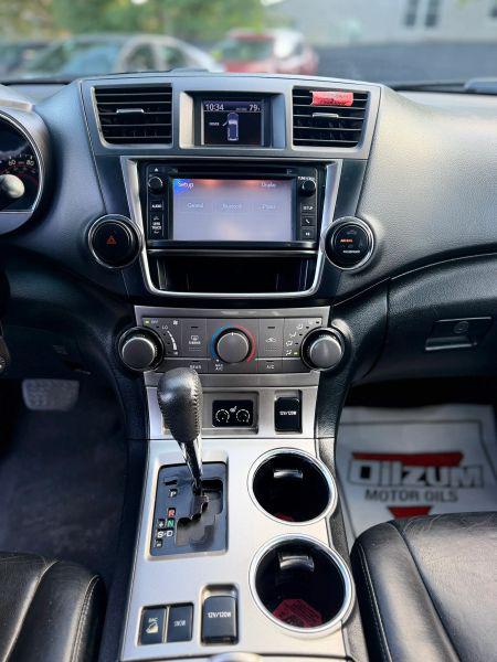 2013 Toyota Highlander SE V6