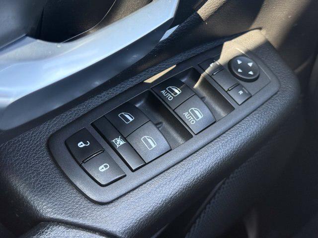 2022 Ram 1500 Big Horn Crew Cab 4x4 57 Box