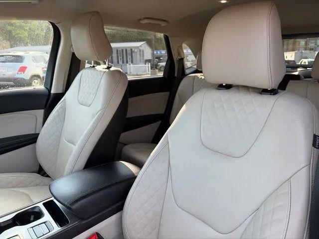 2023 Ford Edge Titanium