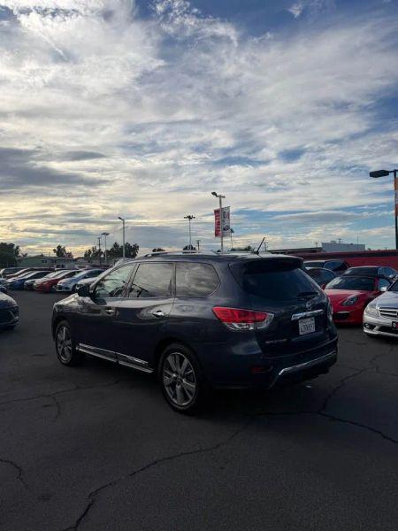 2013 Nissan Pathfinder Platinum