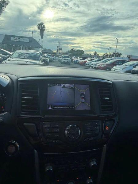 2013 Nissan Pathfinder Platinum