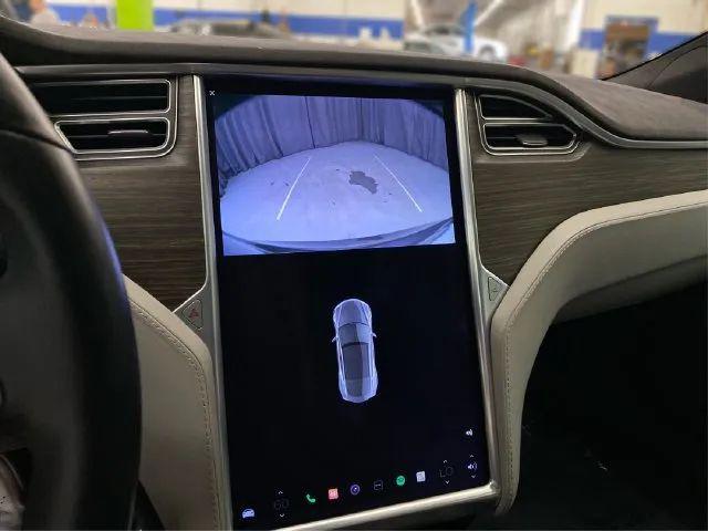 2015 Tesla Model S 70D