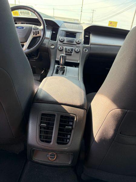 2017 Ford Taurus SEL