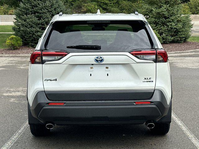 2021 Toyota RAV4 Hybrid XLE Premium