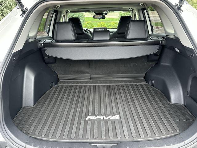 2021 Toyota RAV4 Hybrid XLE Premium