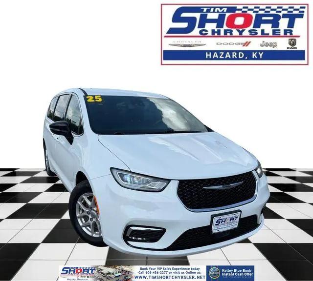 2025 Chrysler Pacifica Select for sale in Hazard, KY