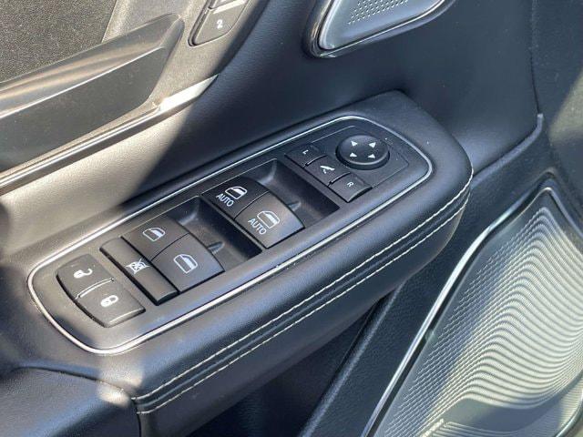 2019 Ram 1500 Limited Crew Cab 4x4 57 Box