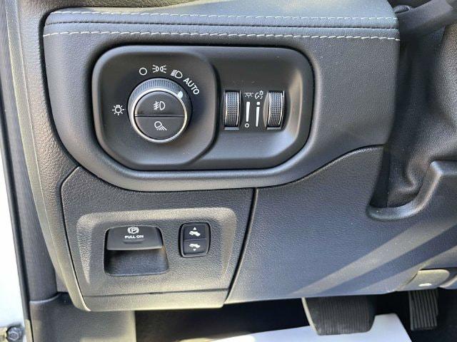 2019 Ram 1500 Limited Crew Cab 4x4 57 Box