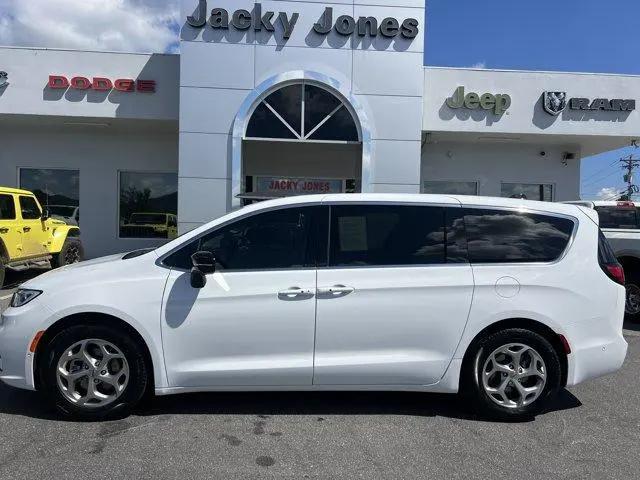 2024 Chrysler Pacifica Limited for sale in Hayesville, NC