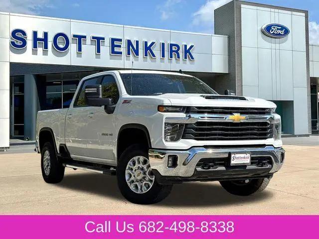 2026 Chevrolet Silverado 2500HD Crew Cab, Standard Bed, LT, 4WD for sale in Granbury, TX
