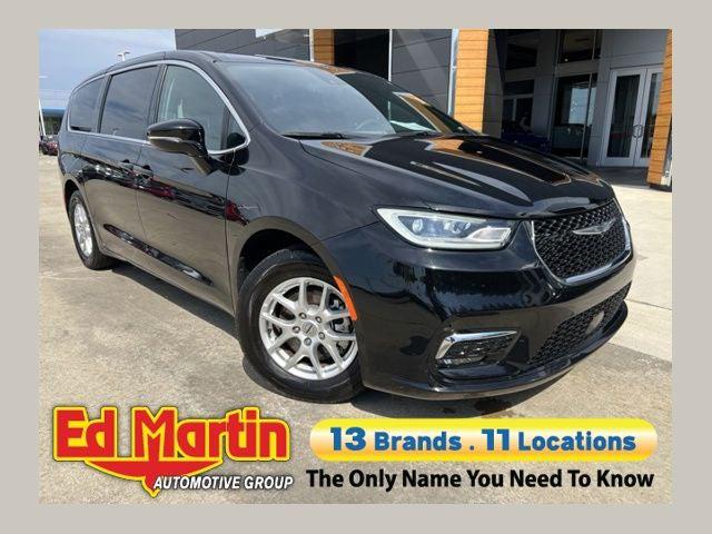 2025 Chrysler Pacifica Select for sale in Anderson, IN
