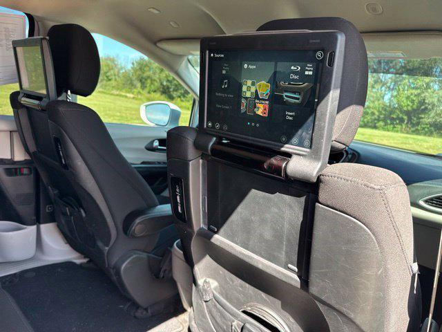 2021 Chrysler Pacifica Touring