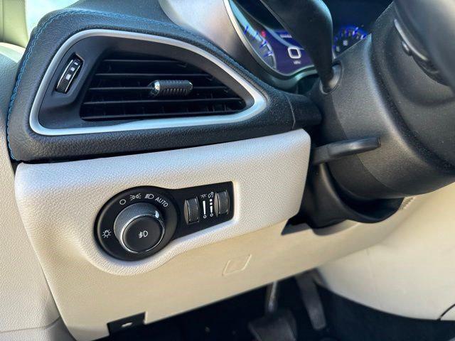 2021 Chrysler Pacifica Touring