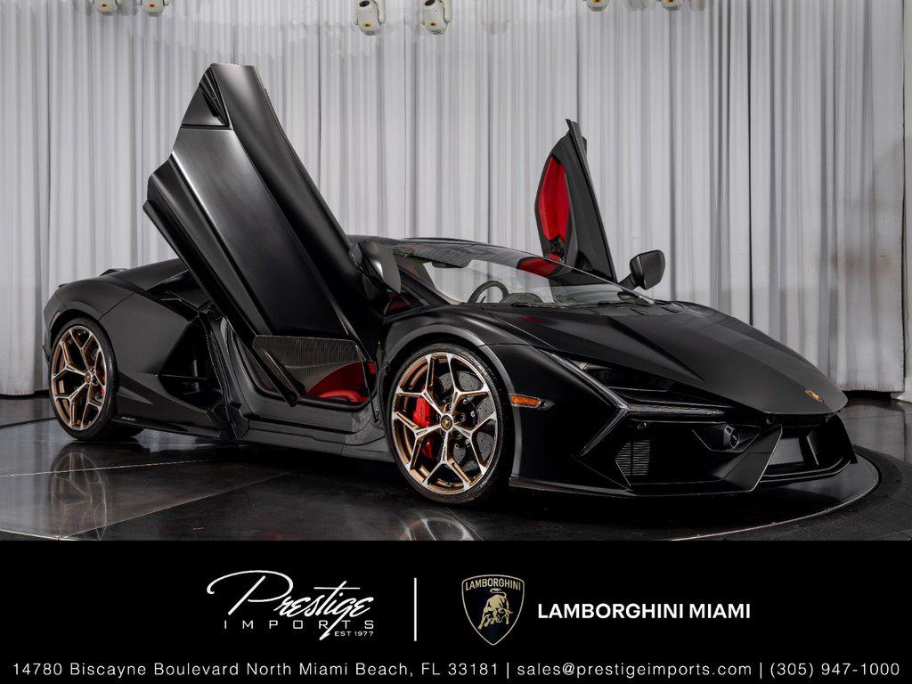 /2025 Lamborghini Revuelto