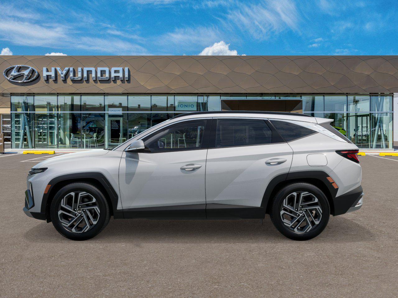 New 2026 White HYUNDAI SEL Plus FWD image 3