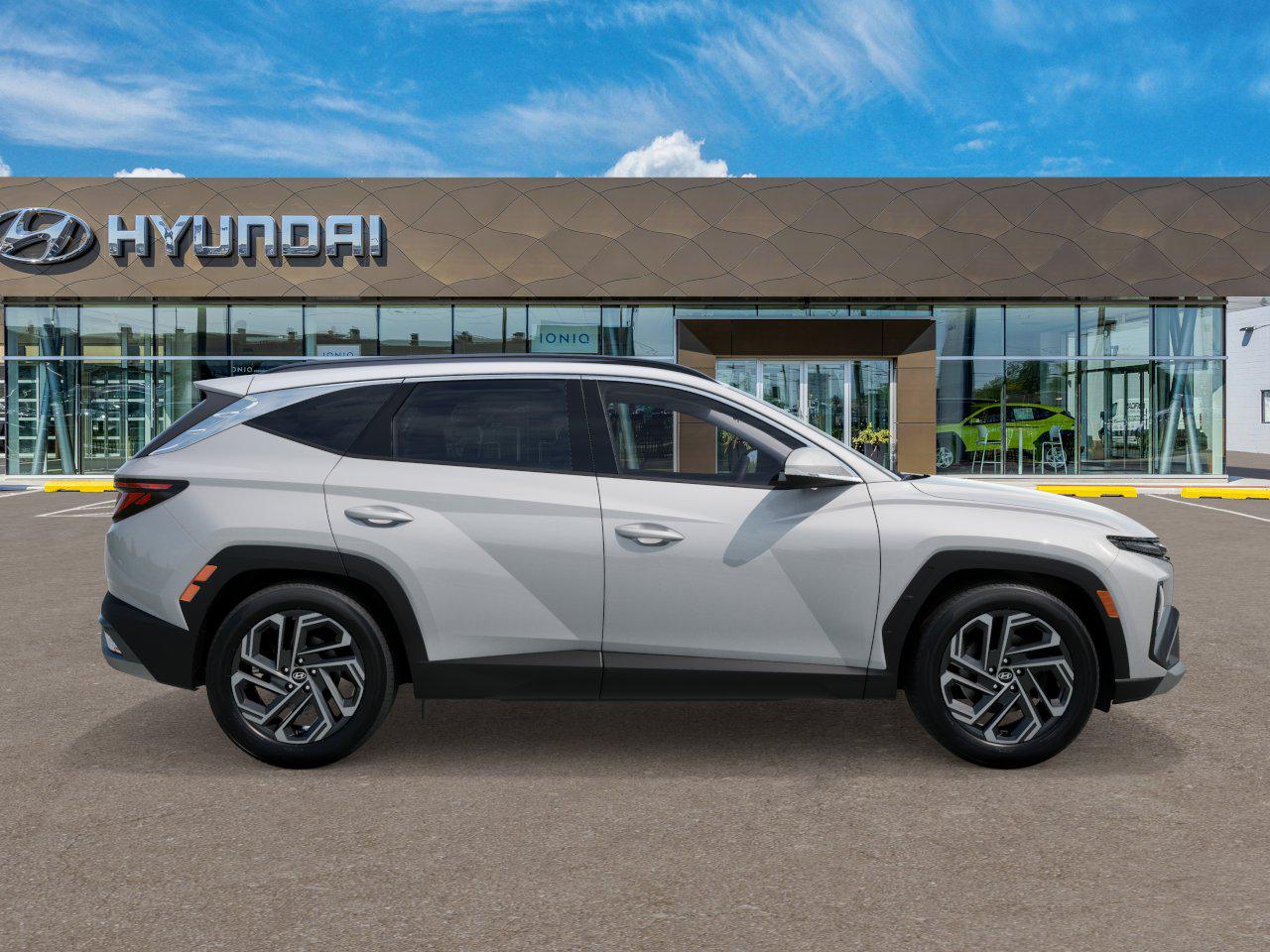 New 2026 White HYUNDAI SEL Plus FWD image 7