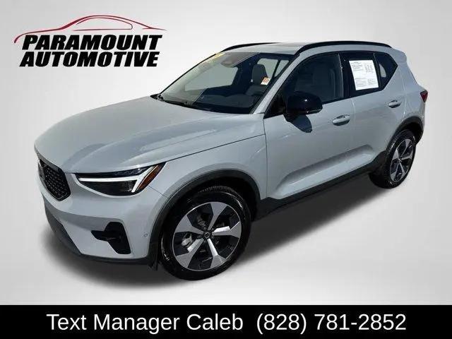 2026 Volvo XC40 Plus, B5 AWD Gas mild hybrid, Dark for sale in Hickory, NC