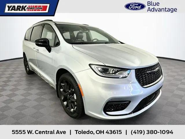 2026 Chrysler Pacifica Limited AWD for sale in Toledo, OH