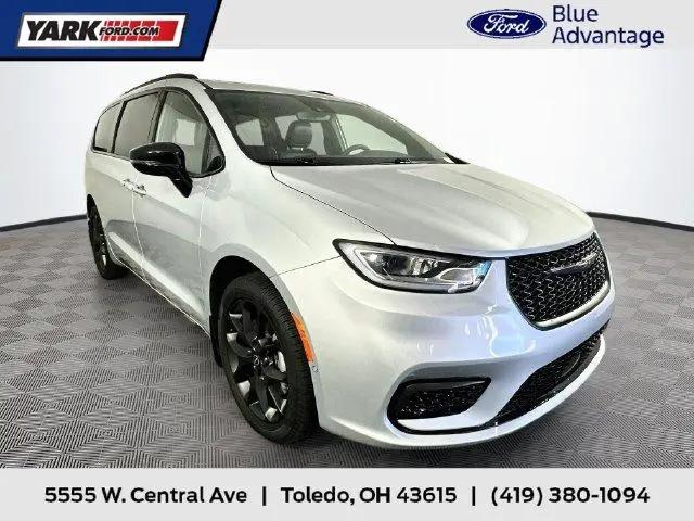 2026 Chrysler Pacifica Limited AWD for sale in Toledo, OH