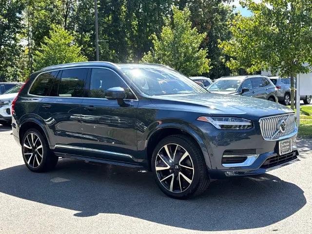 2023 Volvo XC90 B5 Plus