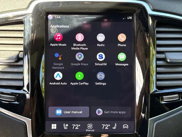 2023 Volvo XC90 B5 Plus
