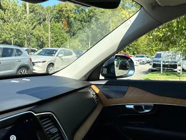 2023 Volvo XC90 B5 Plus