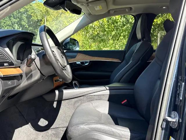 2023 Volvo XC90 B5 Plus