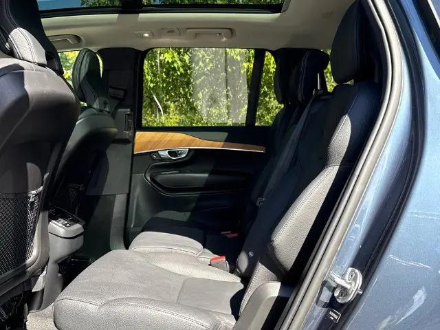 2023 Volvo XC90 B5 Plus