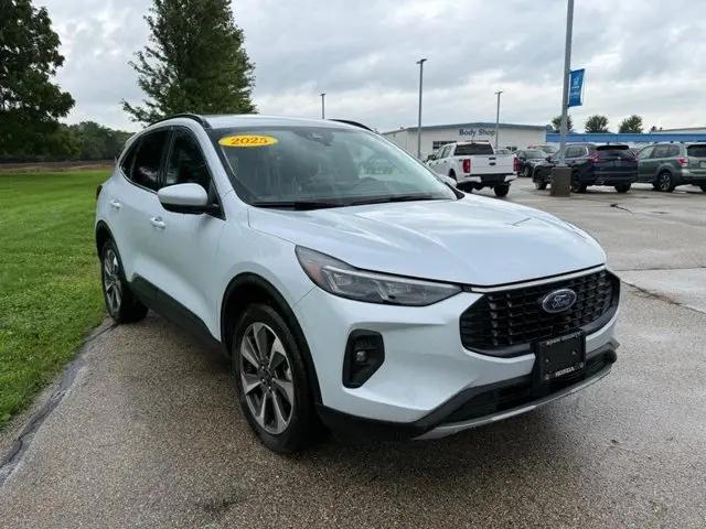 2025 Ford Escape Platinum for sale in Janesville, WI