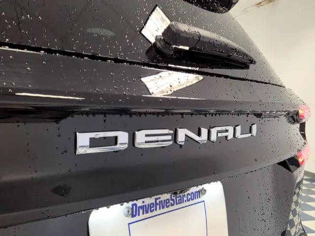 2027 GMC Acadia FWD Denali Ultimate