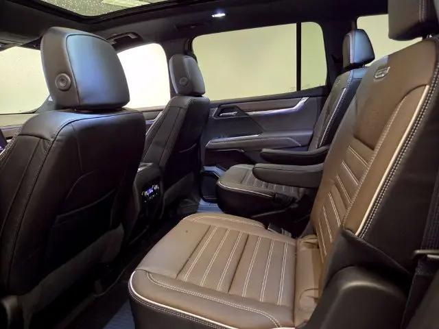 2027 GMC Acadia FWD Denali Ultimate