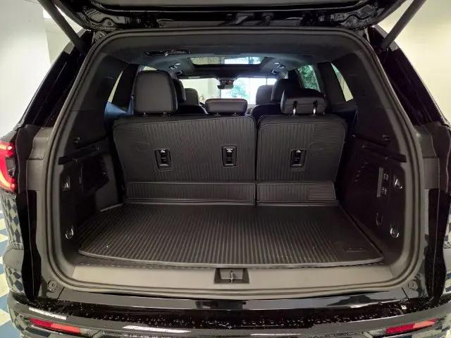 2027 GMC Acadia FWD Denali Ultimate