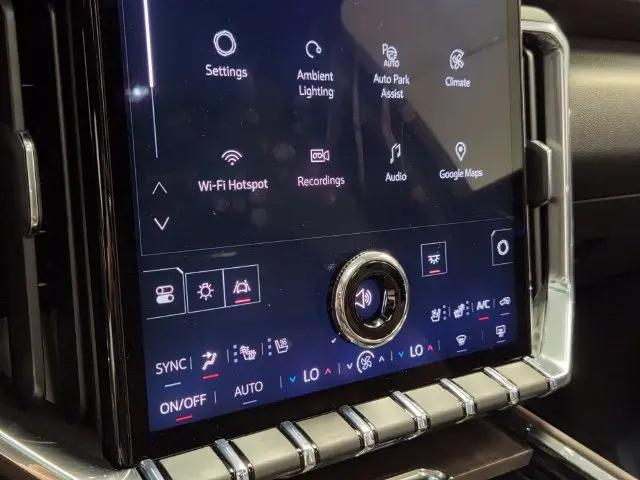 2027 GMC Acadia FWD Denali Ultimate