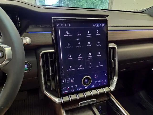 2027 GMC Acadia FWD Denali Ultimate