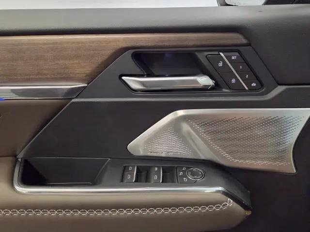 2027 GMC Acadia FWD Denali Ultimate