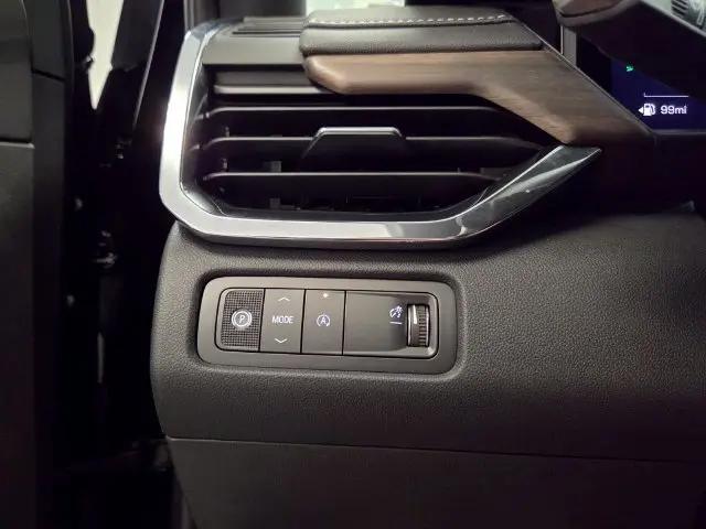 2027 GMC Acadia FWD Denali Ultimate