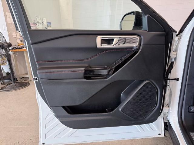 2024 Ford Explorer ST-Line