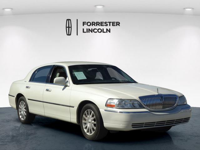 2006 Lincoln Town Car Signature for sale in Chambersburg, PA