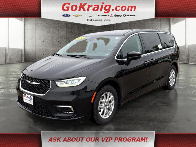 2024 Chrysler Pacifica Touring L for sale in Oskaloosa, IA