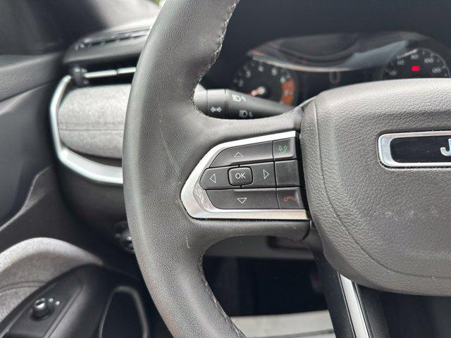 2023 Jeep Compass Latitude Lux FWD
